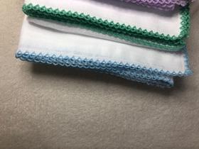 Kit 4 Fralda de boca Cremer Lisa fralda de pano 30 Cm X 30 Cm Com Crochê Picueta Escolher Cores Kit 4 Fralda de boca Cremer Lisa fralda de pano 30 Cm X 30 Cm Com Crochê Picueta Escolher Cores