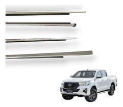 Kit 4 Friso Externo Cromado Toyota Hilux 2016 a 2024 Kit 4 Friso Externo Cromado Toyota Hilux 2016 a 2024