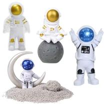 Kit 4 Mini Astronautas Exploradores Do Espaço Galaxia Space