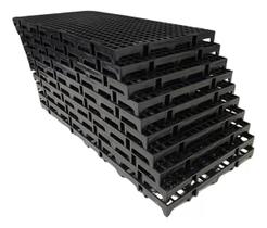 Kit 4 Palete Estrado Plástico Preto 25x50cm Plástico Modular Kit 4 Palete Estrado Plástico Preto 25x50cm Plástico Modular