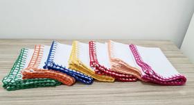 Kit 4 Panos de Prato Brancos com Caseado Colorido em Crochê Kit 4 Panos de Prato Brancos com Caseado Colorido em Crochê