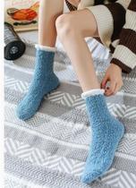 Kit 4 Pares Meia Inverno Quentinha Felpuda Aveludada 36a41 - Cores Sortidas Kit 4 Pares Meia Inverno Quentinha Felpuda Aveludada 36a41 - Cores Sortidas