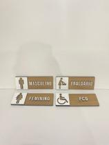 Kit 4 Placas Sinalização Banheiro Masculino/Feminino/PCD/Fraldário em mdf