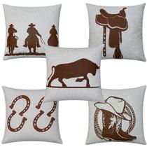 Kit 5 Almofadas Linho Com Couro Country Cavaleiro Boi 50x50 Kit 5 Almofadas Linho Com Couro Country Cavaleiro Boi 50x50