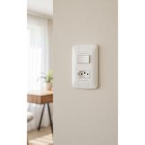 Kit 5 Conjuntos 1 Interruptor + Tomada 10A Branco 4x2 Kit 5 Conjuntos 1 Interruptor + Tomada 10A Branco 4x2