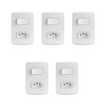Kit 5 Conjuntos Montados 1 Interruptor Simples E 1 Tomada 2P+T 10A Pb S3B69030 Branco Miluz Schneider Kit 5 Conjuntos Montados 1 Interruptor Simples E 1 Tomada 2P+T 10A Pb S3B69030 Branco Miluz Schneider