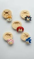 Kit 5 Moldes Silicone Personagens 5cm Kit 5 Moldes Silicone Personagens 5cm