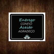 Kit 5 Placas Decorativa - Entrego Confio Aceito Agradeço