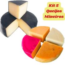 Kit 5 Queijos Minas Canastra Parmesão, Parmesão Capa Preta, Reino, Roquefort e Prato Coboco Kit 5 Queijos Minas Canastra Parmesão, Parmesão Capa Preta, Reino, Roquefort e Prato Coboco