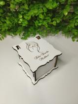 Kit 50 caixinhas em mdf 5cm x 6,5cm x 6,5cm personalizado a laser dia das mulheres