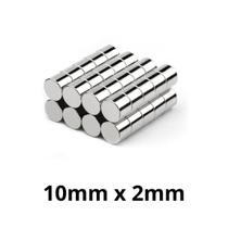 Kit 50 Peças Imã Neodímio Disco Magnético N35 10 x 2 mm Super Forte Potente Redondo