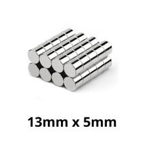 Kit 50 Peças Imã Neodímio Disco Magnético N35 13 x 5 mm Super Forte Potente Redondo