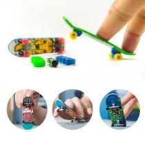 Kit 6 Brinquedo Skate De Dedo Com Lixa Tech Fingerboard Mini