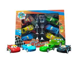 Kit 6 Carrinhos em Miniatura de Fricção McQueen Relâmpago Com Placas e Cones Para Pistas de Corrida Kit 6 Carrinhos em Miniatura de Fricção McQueen Relâmpago Com Placas e Cones Para Pistas de Corrida