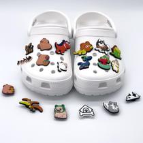 Kit 6 Pins Pingentes de Babuche Personagens Menina e Menino
