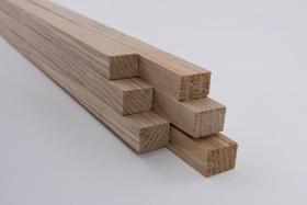 KIT 6 Ripas lixadas de madeira Pinus tratado com nós 4x3x290 centímetros KIT 6 Ripas lixadas de madeira Pinus tratado com nós 4x3x290 centímetros