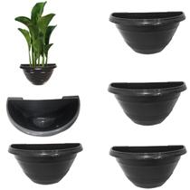 Kit 6 Vasos de Parede Meia Lua Para Jardim Vertical Plantas Flores Decoração Horta Muda Samambaia Kit 6 Vasos de Parede Meia Lua Para Jardim Vertical Plantas Flores Decoração Horta Muda Samambaia