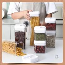 Kit 7 Potes Hermético Acrílico Ótima Vedação Mantimento Organização Cozinha Dispensa Armário Plástico Kit 7 Potes Hermético Acrílico Ótima Vedação Mantimento Organização Cozinha Dispensa Armário Plástico
