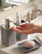 Kit Acessorios Banheiro Arthi Cinza 3 Pcs Porta Escova Saboneteira Dispenser Liquido Lavabo Pia Kit Acessorios Banheiro Arthi Cinza 3 Pcs Porta Escova Saboneteira Dispenser Liquido Lavabo Pia