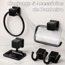 Kit Acessórios de Banheiro 5 peças Preto em Polipropileno Papeleira Saboneteira Porta Toalha Durável Design Minimalista Acabamento Elegante Kit Acessórios de Banheiro 5 peças Preto em Polipropileno Papeleira Saboneteira Porta Toalha Durável Design Minimalista Acabamento Elegante