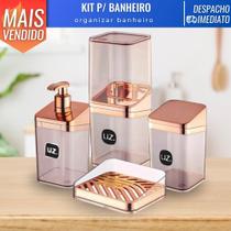 Kit Acessórios p/ Banheiro Porta Escova Sabonete Algodão Saboneteira 4 Itens Rose Kit Acessórios p/ Banheiro Porta Escova Sabonete Algodão Saboneteira 4 Itens Rose