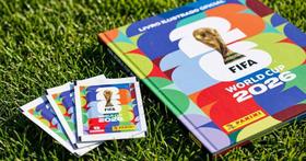Kit Álbum de Figurinhas Brochura Copa do Mundo FIFA 2026 EUA Panini com 20 pacotes de figurinha