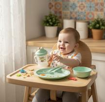 Kit Alimentação Infantil Prato Com Divisórias Para Papinha Bebê Pratinho Jogo C/ 5 Pçs Alimentação Colher Garfo Prato Garrafa E Tigela Cor Verde