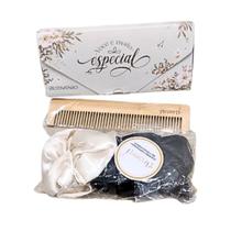 Kit Anti-frizz Pente de Bambú e Scrunchies Aromá (3 itens) Kit Anti-frizz Pente de Bambú e Scrunchies Aromá (3 itens)