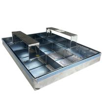 KIT ASSADEIRA PARA BROWNIE EM ALUMÍNIO 23x3x30CM ARO CORTADOR INOX 12 CAVIDADES 21,4x7,5x28,5CM