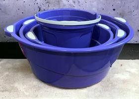Kit Bacias com 4 Pecas (3 Bacias de 15/25/35L e 1 Balde de 10L) Kit Bacias com 4 Pecas (3 Bacias de 15/25/35L e 1 Balde de 10L)