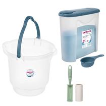 Kit Balde Plástico 8,5 Litros Porta Sabão Em Pó 1Kg Com Dosador Rolo Adesivo Limpeza Casa Lavanderia - Sanremo Kit Balde Plástico 8,5 Litros Porta Sabão Em Pó 1Kg Com Dosador Rolo Adesivo Limpeza Casa Lavanderia - Sanremo