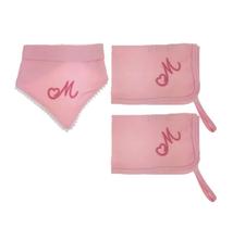 Kit bandana rosa personalizada + 2 panos de boca personalizado com inicial do nome - Espevitados