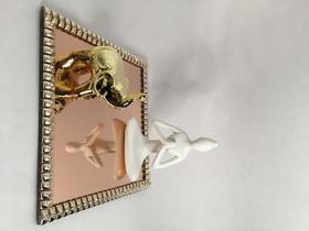 Kit Bandeja Espelh Quadrada Strass Rosé Gold, Enfeite Yoga Branca, Enfeite Elefante Cerâmica Gold Kit Bandeja Espelh Quadrada Strass Rosé Gold, Enfeite Yoga Branca, Enfeite Elefante Cerâmica Gold