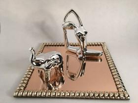 Kit Bandeja Quadrada Strass Rosé Gold 20x20cm, Enfeite Dec Yoga Prata e Enfeite Decor Elefante Prata Kit Bandeja Quadrada Strass Rosé Gold 20x20cm, Enfeite Dec Yoga Prata e Enfeite Decor Elefante Prata