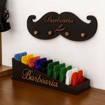 KIT Barbearia Cabideiro de Capas Bigode e Porta Pentes Máquina KIT Barbearia Cabideiro de Capas Bigode e Porta Pentes Máquina