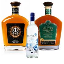 Kit: Blended Whisky 750ml + Vodka Mustique 1l + Rum Octopus Black Sea 750ml Kit: Blended Whisky 750ml + Vodka Mustique 1l + Rum Octopus Black Sea 750ml