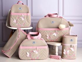 Kit Bolsa de Maternidade Menina Borboleta 3D Com Trocador e Porta Mamadeiras Kit Bolsa de Maternidade Menina Borboleta 3D Com Trocador e Porta Mamadeiras