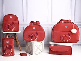 Kit Bolsa de Maternidade Menina Borboleta 3D Com Trocador e Porta Mamadeiras Kit Bolsa de Maternidade Menina Borboleta 3D Com Trocador e Porta Mamadeiras