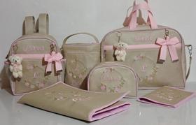 Kit Bolsa Maternidade personalizada três peças ( bolsa grande, mochila e nécessaire)