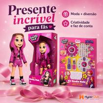 Kit Boneca Emilly Vick Dos Rosa 25cm Articulada + Studio Nails Kit Unhas Infantil Esmalte Glitter Unha Postiça Kit Boneca Emilly Vick Dos Rosa 25cm Articulada + Studio Nails Kit Unhas Infantil Esmalte Glitter Unha Postiça