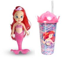 Kit Boneca Sereia com Luz + Copo de Coroa da Ariel Pequena Sereia Kit Boneca Sereia com Luz + Copo de Coroa da Ariel Pequena Sereia
