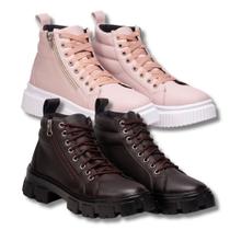 Kit Bota Feminina Um Par Rosa Plataforma +1 Marrom Tratorado Kit Bota Feminina Um Par Rosa Plataforma +1 Marrom Tratorado