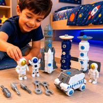 Kit Brinquedo Espacial Foguete Satélite Astronautas 11 Peças Branco Kit Brinquedo Espacial Foguete Satélite Astronautas 11 Peças Branco