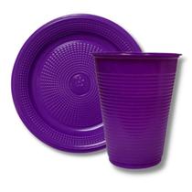 Kit c/01 pct de prato desc. (15 cm.) roxo c/10 un 01 pct copo desc. 200 ml c/ 50 un Kit c/01 pct de prato desc. (15 cm.) roxo c/10 un 01 pct copo desc. 200 ml c/ 50 un