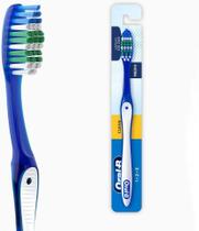 Kit c/ 2 Escova Dental Oral-B Classic Limpeza Brilhante - 1