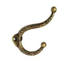 Kit c/2 Gancho Cabideiro Decorado Duplo Metal para Pendurar e Parafusos Kit c/2 Gancho Cabideiro Decorado Duplo Metal para Pendurar e Parafusos