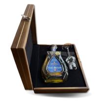 Kit Cachaça Para Presente Casa Bucco 5 Madeiras 700ml Kit Cachaça Para Presente Casa Bucco 5 Madeiras 700ml