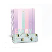 Kit Caderno Espiral Enjoy A5 Colegial 160 Folhas e 10 Matérias + Estojo Rosa Milky Kit Caderno Espiral Enjoy A5 Colegial 160 Folhas e 10 Matérias + Estojo Rosa Milky