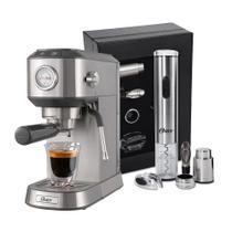 Kit Cafeteira Espresso Compacta e Kit Vinho Oster