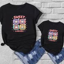 Kit Camiseta Mãe e Filha Sweet Labu cor Preta Look Família Estiloso Kit Camiseta Mãe e Filha Sweet Labu cor Preta Look Família Estiloso